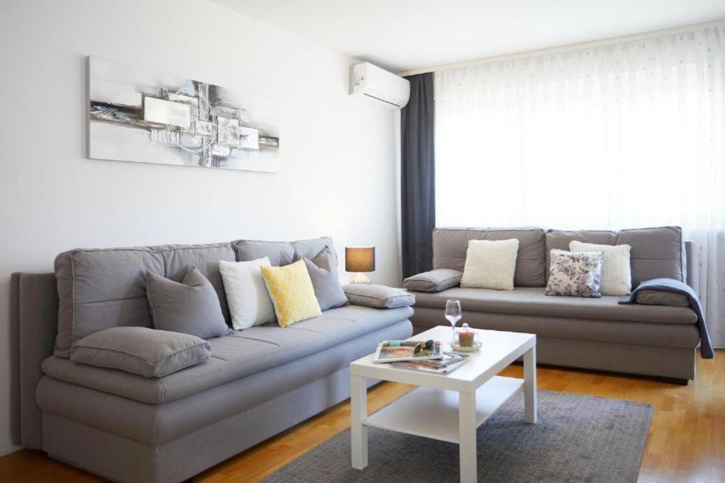 Apartment Madral Загреб Экстерьер фото